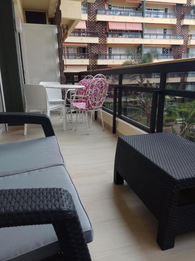 Esplendido Apartamento, Carihuela Edificio El Remo, Primera Linea Torremolinos Buitenkant foto