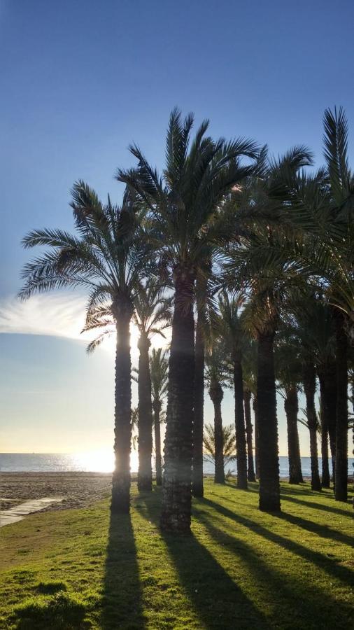 Esplendido Apartamento, Carihuela Edificio El Remo, Primera Linea Torremolinos Buitenkant foto